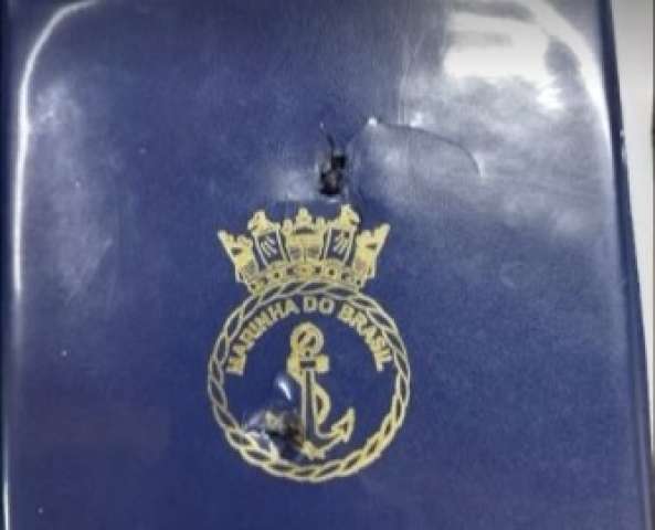 Agenda da Marinha salva militar atingido por tiro durante assalto