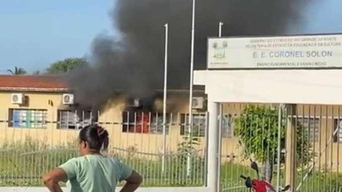 Incêndio atinge escola estadual em Grossos