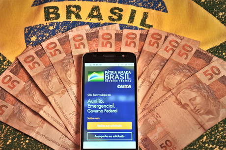 Governo Federal recupera quase R$ 110 milhões do auxílio emergencial