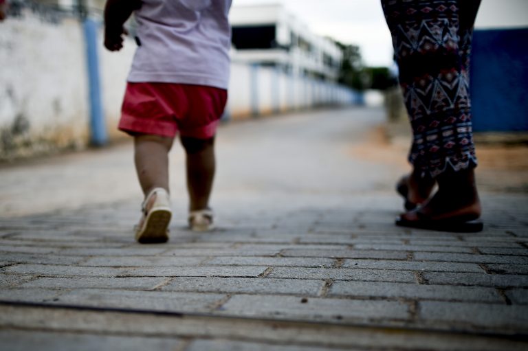Projeto pune autor de violência contra a criança ou adolescente que descumprir medidas protetivas