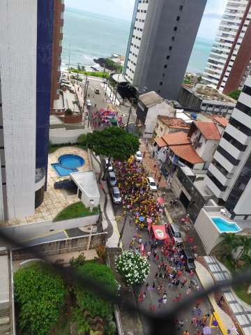[VÍDEO] Turma esquerda fazendo zuada em Petrópolis