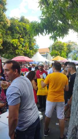 Antenor vaga pela feirinha de Caicó