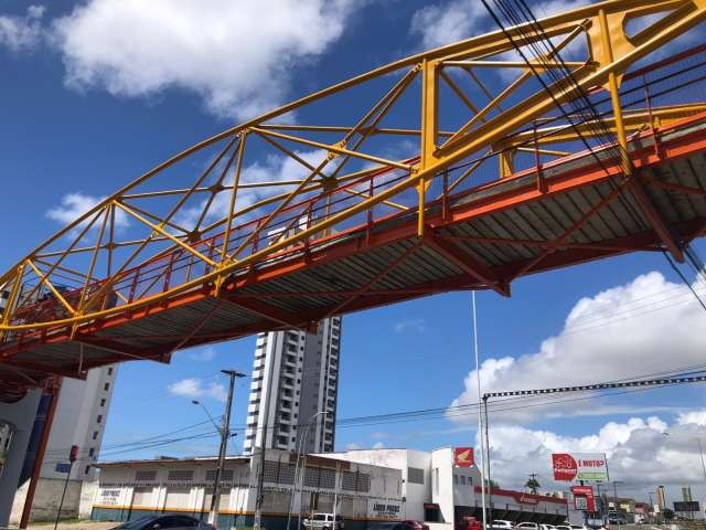 Passarela da avenida Salgado Filho será liberada para travessia de pedestres 