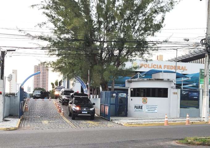 PF, Polícia Civil, Polícia Militar e Polícia Penal realizam nova operação em Mãe Luiza para recuperar arma roubada