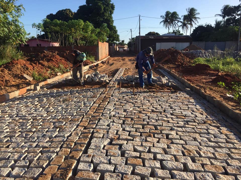 Prefeitura de Ceará-Mirim inicia pavimentação da Rua da Telern em Massaranduba