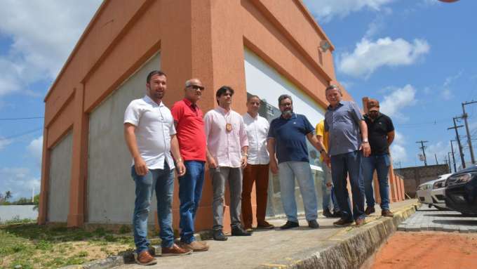 Prefeito visita obras da Delegacia de Plantão em Parnamirim