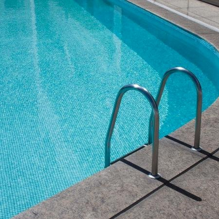 Morreu no céu: Homem morre na piscina em casa de drinks em Mossoró