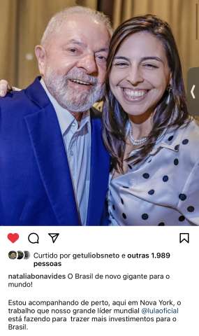 Patricinha bolivariana tira a foto com Lula