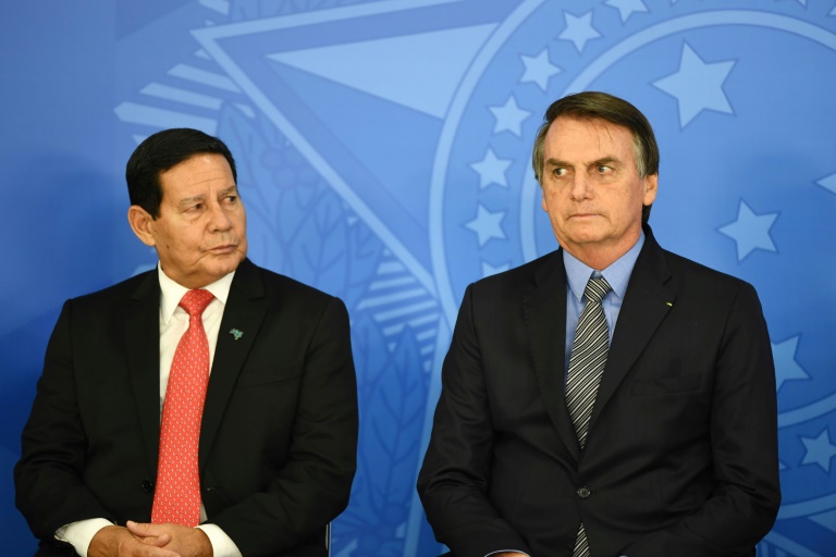 Bolsonaro sugere a Mourão 