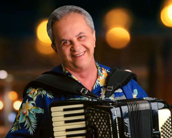 Flávio José e José Orlando são atrações de show hoje no Teatro Riachuelo