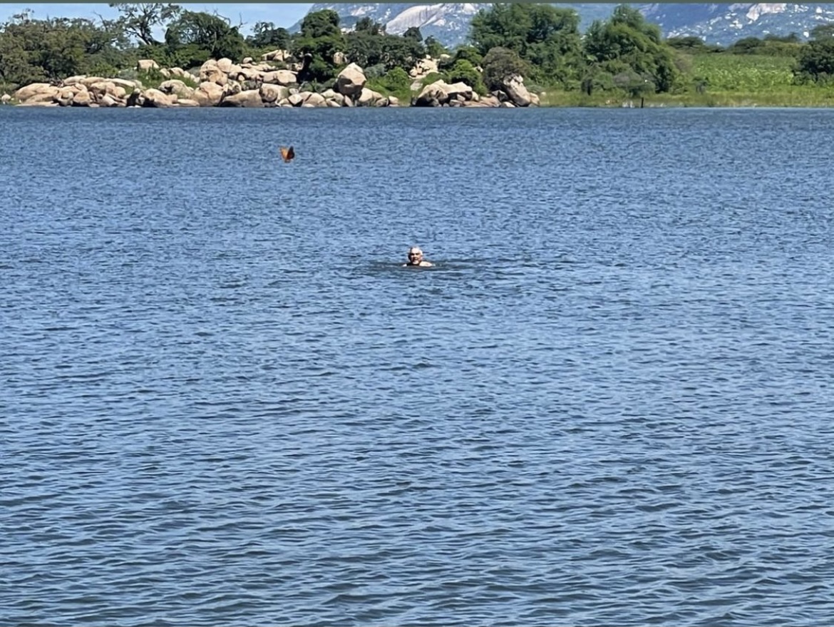João Maia boiando