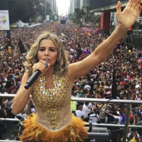 Se Parar Eu Caio com vendas aceleradas de camisas para o bloco na terça-feira de pré-carnaval