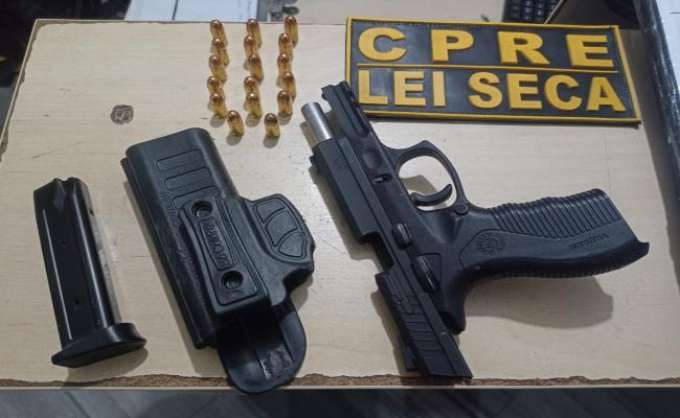 Operação Lei Seca resulta na apreensão de uma arma na zona Oeste