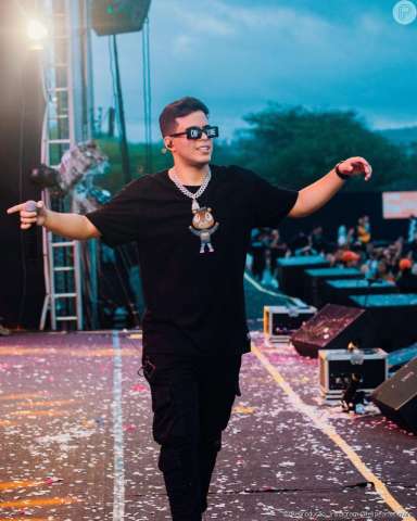 Em projeto diferenciado, “Kiss Me” chega a Natal com Felipe Amorim, L7NNON e Pedro Bernardino