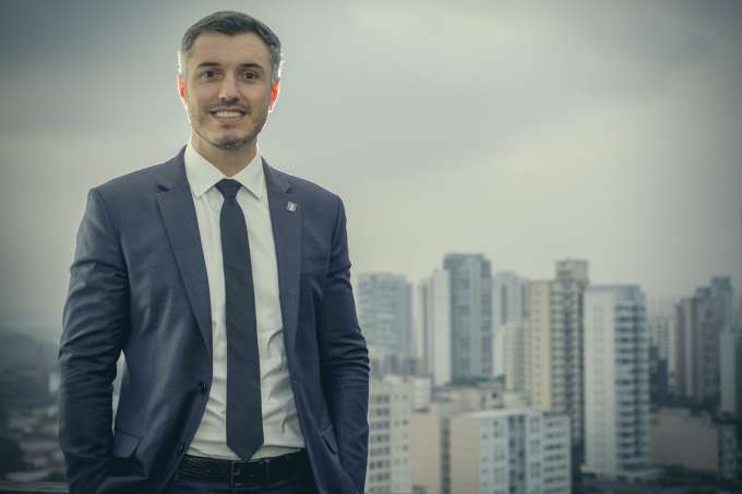 Candidato a presidente do CONFEA, Vinícius Marchese cumpre agenda em Natal