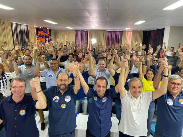 ”Vamos às ruas!”, anunciam 60 prefeitos, em reunião de campanha com Fábio Dantas