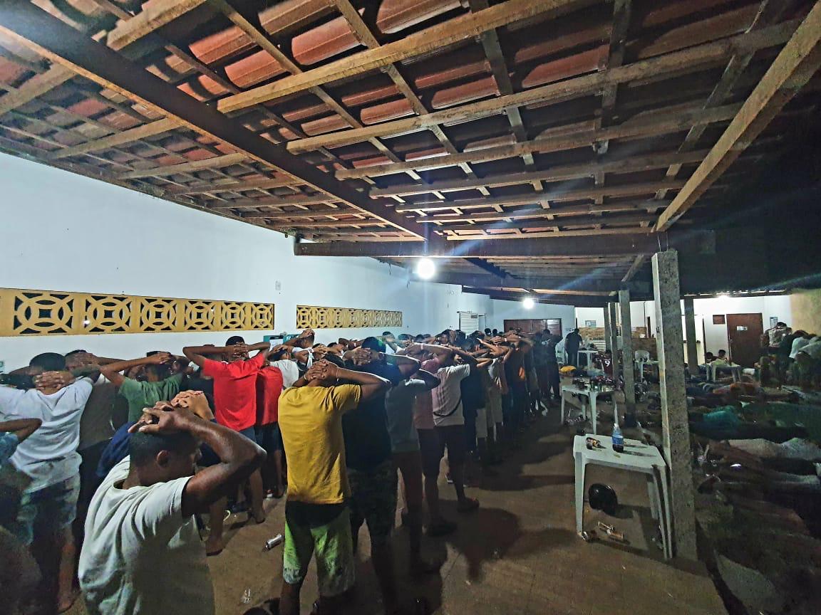 Sete pessoas são presas em festa de facção criminosa em Santa Cruz