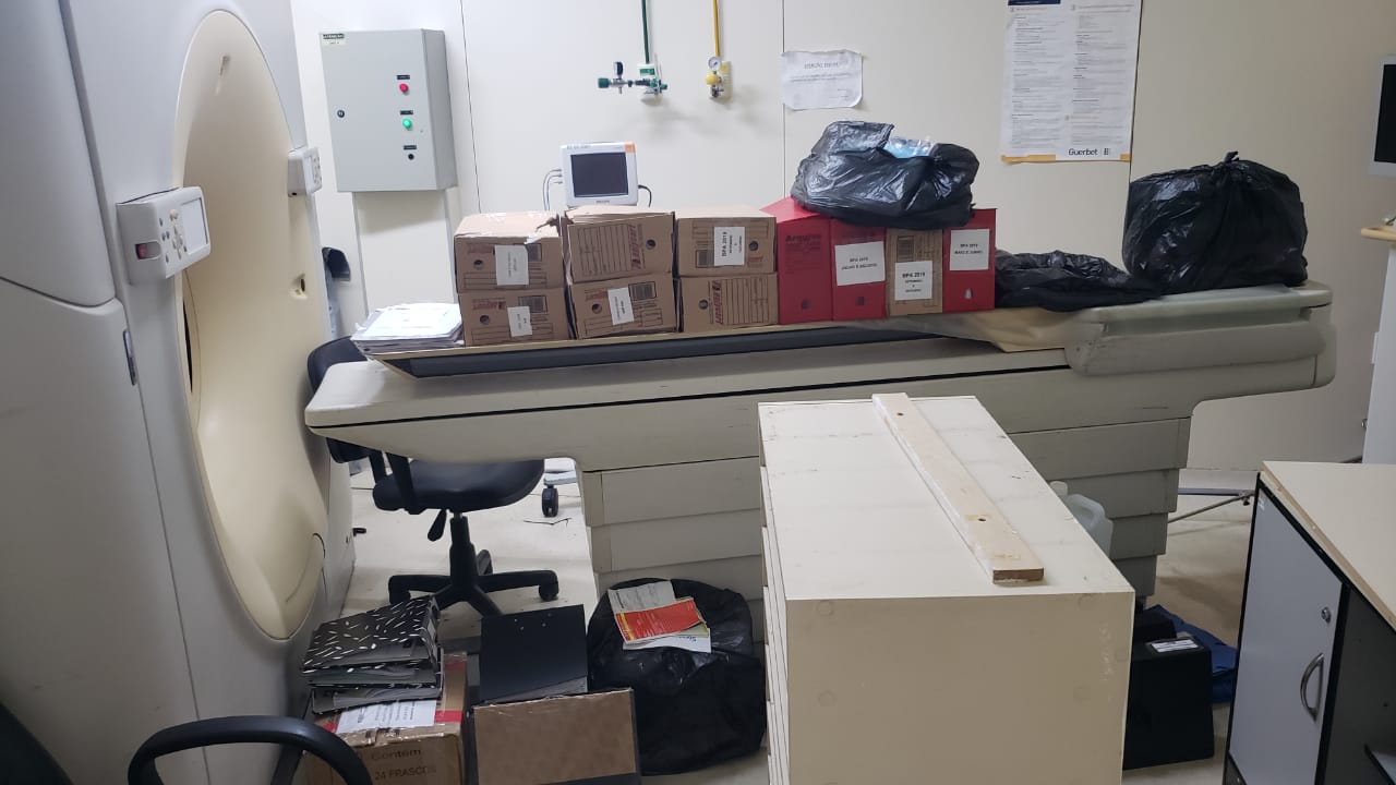 Sala de tomografia vira 