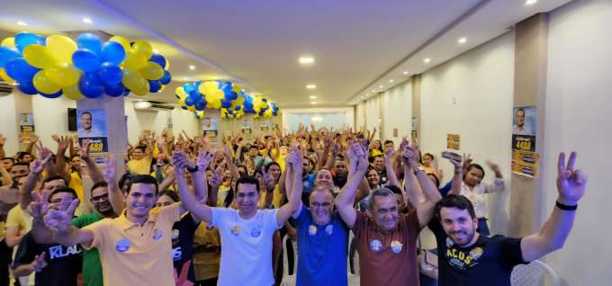 Paulinho Freire participa de grande reunião e passeata em João Câmara