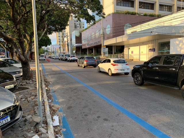 Filas para exame contra Covid-19 só aumentam