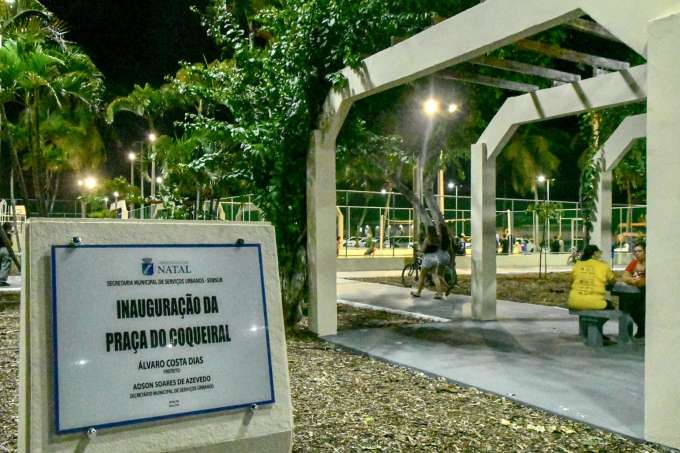 Totalmente revitalizada, Prefeitura de Natal entrega Praça Coqueiral