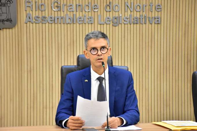 PERSEGUIÇÃO IMPLACÁVEL: DEPUTADO BOLSONARISTA É DISCRIMINADO POR AÇÃO DE FÁTIMA BEZERRA
