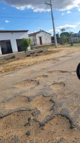 A maquiagem (mal feita) de Fátima nas rodovias estaduais
