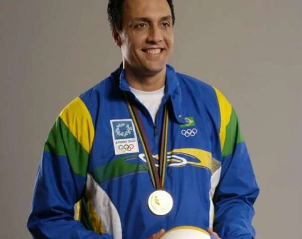 Famoso campeão olímpico de volei morre de câncer