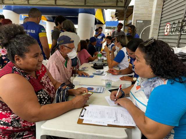 *Campanha Unidos Contra a Diabetes realiza 200 atendimentos gratuitos na Feira das Quintas*