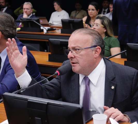 Paulinho Freire apresenta emendas ao Projeto de Lei de Diretrizes Orçamentárias nas áreas da Saúde, Segurança Pública e Turismo