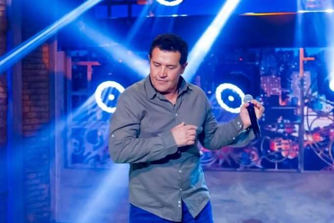 Beto Barbosa celebra 40 anos de “rei da lambada” com show no Boulevard