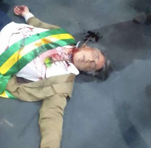 Encenação da morte de Bolsonaro: é a 