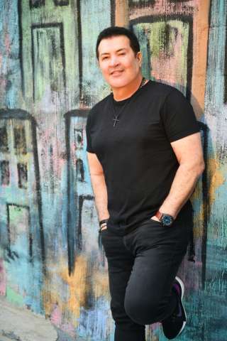 Beto Barbosa comemora 40 anos de carreira com show no Boulevard