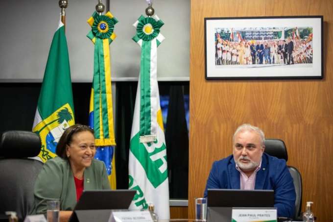 Fátima para Jean: o cinismo em uma imagem