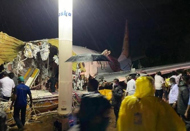 Sobe para 16 o número de mortos em acidente envolvendo avião na Índia
