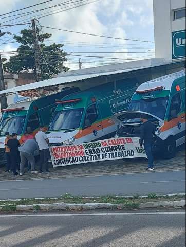 Prestadores de serviço denunciam 