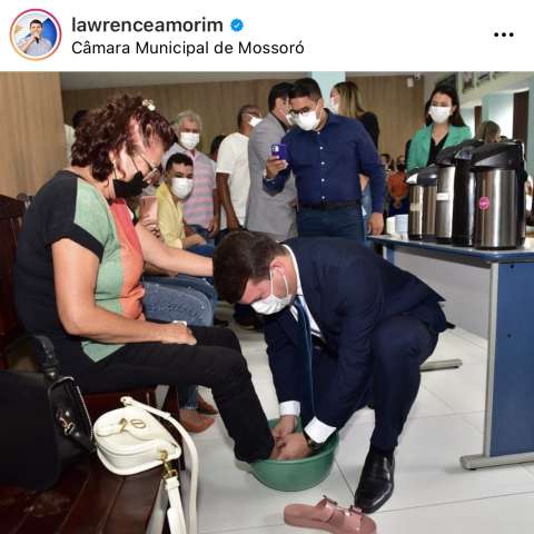 Ridículo e constrangedor
