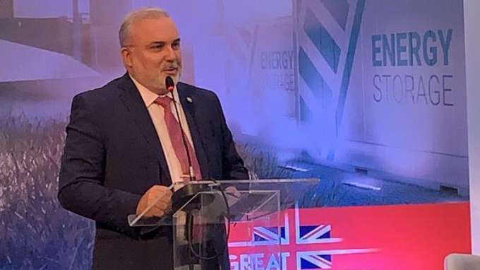 Senador Jean participa de eventos sobre energia na Inglaterra a convite do governo britânico
