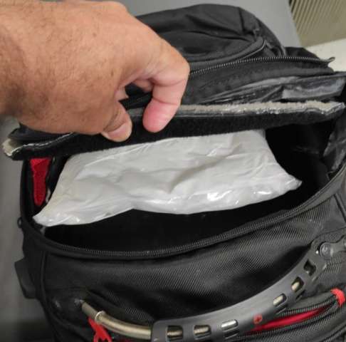 PF prende passageiro no aeroporto de Natal com 4 kg de cocaína na bagagem