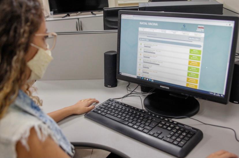 Plataforma lançada pela Prefeitura informa em tempo real dados sobre pontos de vacinação