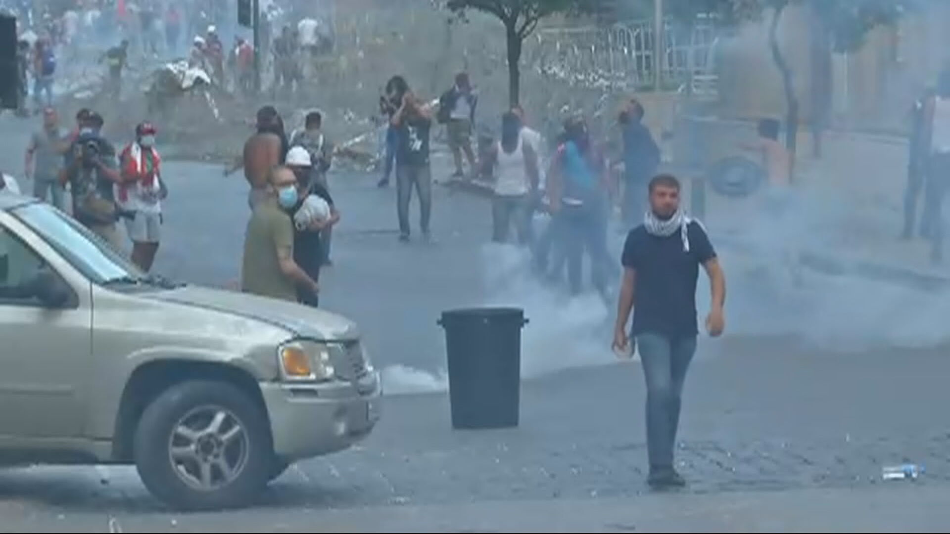 Depois de explosão, libaneses protestam contra o governo em Beirute