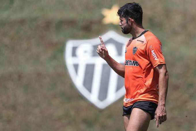 Clube divulga nota após jogador ser alvo de operação da PF