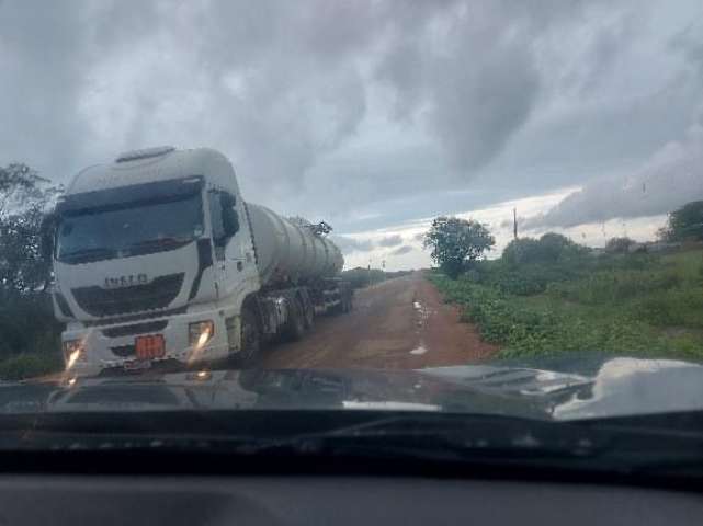 Descaso de Fátima coloca em risco quem usa a rodovia estadual que dá acesso à Refinaria Clara Camarão