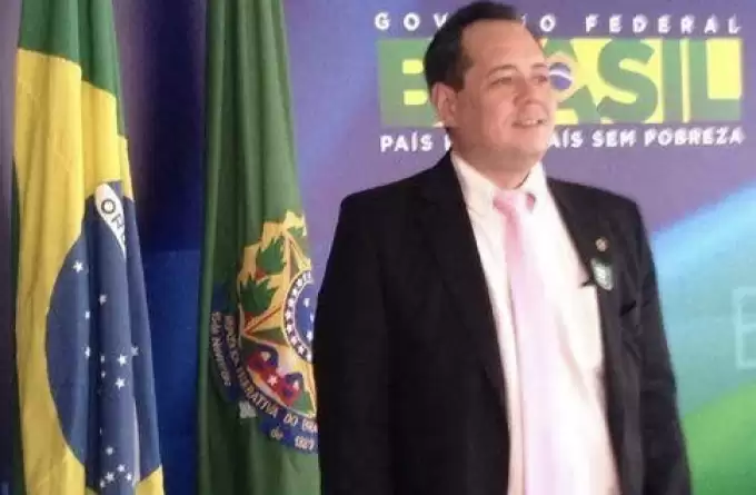 Ex-genro de Lula voa em jatinho da FAB
