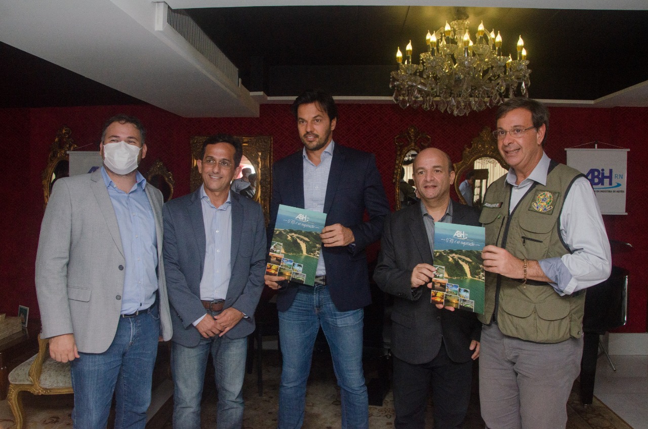 ABIH-RN recebe mnistros do Turismo e das Comunicações e apresenta pleitos da hotelaria para Estado