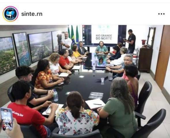 Calote nos professores: O impasse entre a professora e os professores