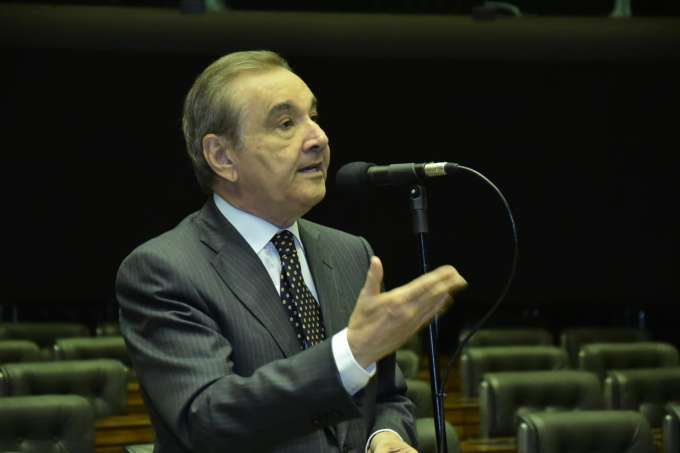 Justiça Federal absolve o ex-senador José Agripino de manter funcionário fantasma 