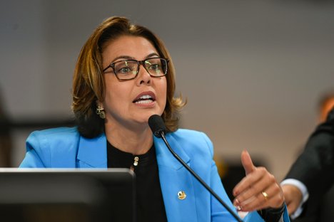 Senadora quer que atletas furem fila e sejam vacinados para ir a Tóquio