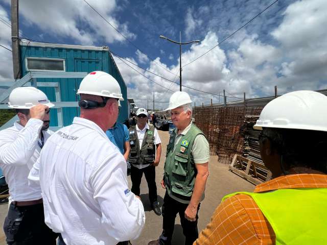 Girão fiscaliza obras da Ponte de Igapó em Natal e espera que Dnit conclua em 2024