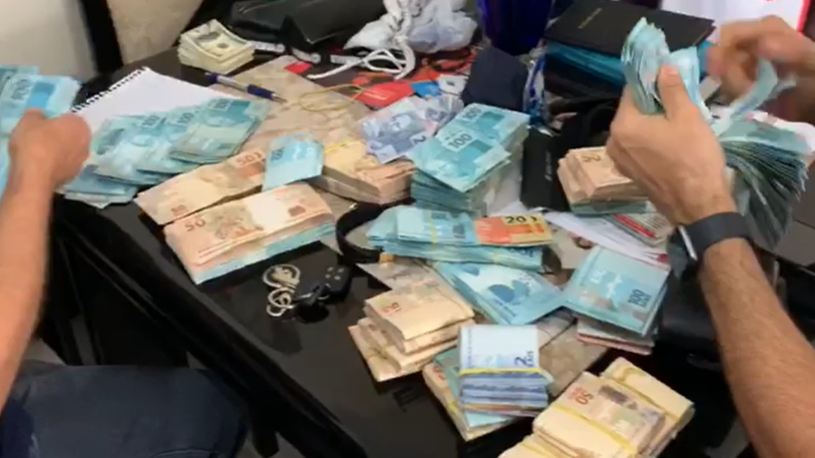 Lava Jato: PF apreende grande quantia de dinheiro vivo na casa de funcionário da Petrobras